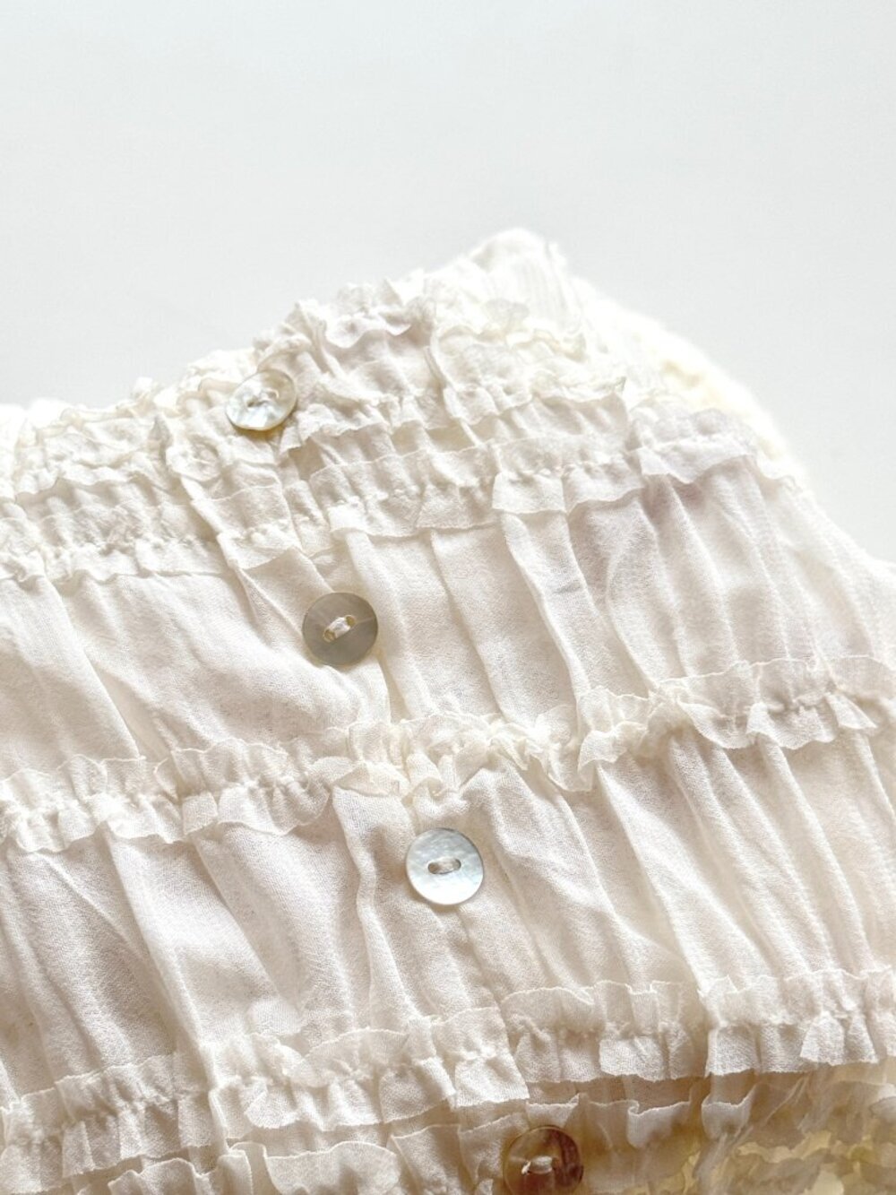 COMMENSE Ivory Ruched Chiffon Ruffled Button Front Blouse Skirt Set, Size XS - Picture 8 of 16